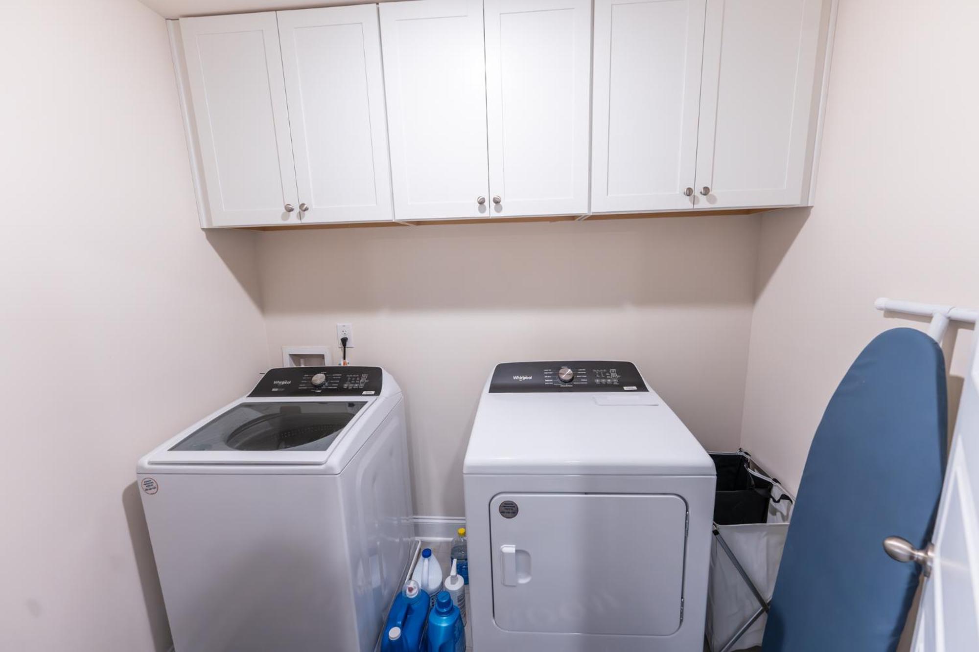 Luxury Bedroom With Private Bath ハンプトン エクステリア 写真